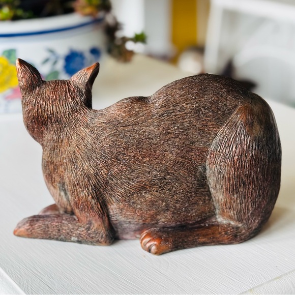 Marsha McCarthy Cat Figurine Metallic Brushed Resin, Ex Cond - Picture 4 of 4